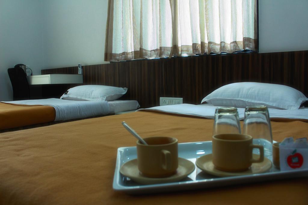 Aashiyana Inn Nashik Exteriör bild